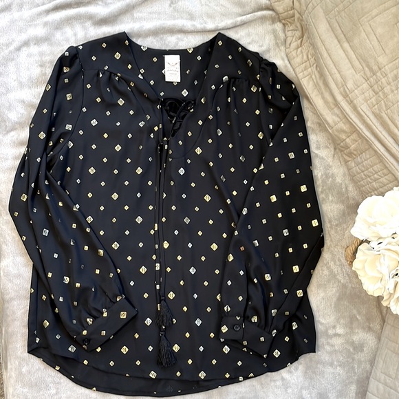 NWOT- FADED GLORY- Black & Gold flowy lightweight blouse with tassels - Picture 4 of 9